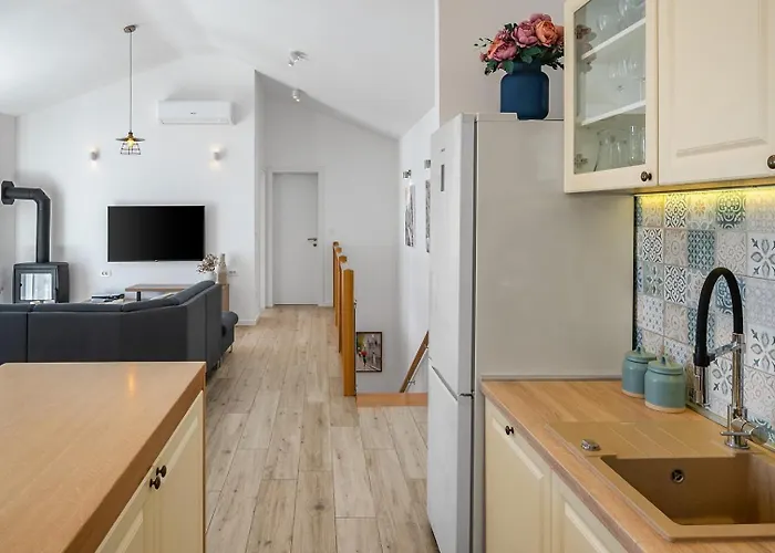 Villa B2b With Heated Pool And Panoramic Sea Views *