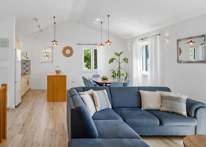 Villa B2b With Heated Pool And Panoramic Sea Views Omiš