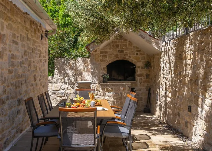 Villa B2b With Heated Pool And Panoramic Sea Views Omiš