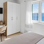 B2b With Heated Pool And Panoramic Sea Views Βίλα