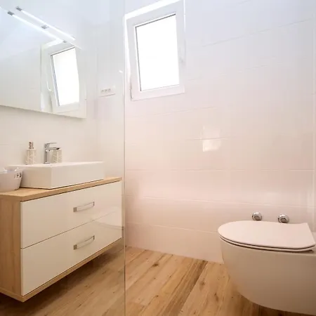 Villa B2b With Heated Pool And Panoramic Sea Views *