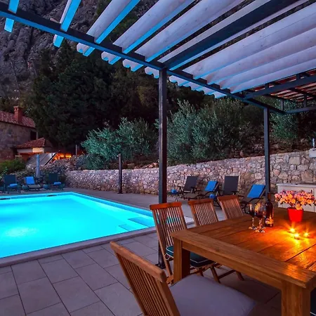 B2b With Heated Pool And Panoramic Sea Views Omis