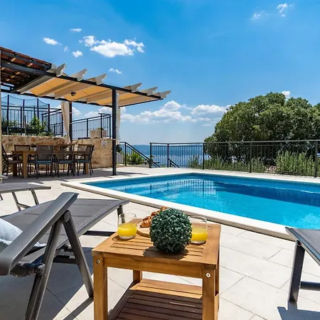 Villa B2b With Heated Pool And Panoramic Sea Views