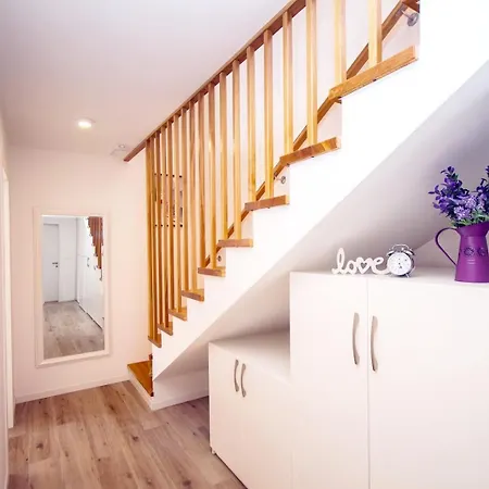 B2b With Heated Pool And Panoramic Sea Views Villa Omis