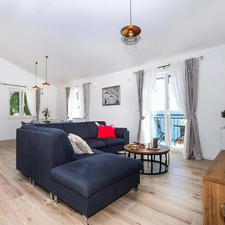 B2b With Heated Pool And Panoramic Sea Views Villa *