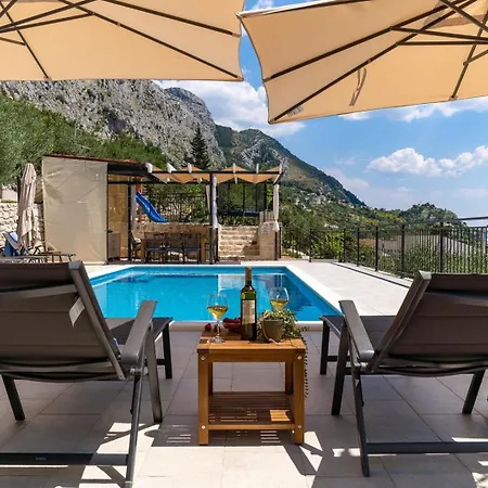 B2b With Heated Pool And Panoramic Sea Views Villa Omis