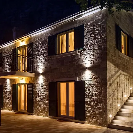 B2b With Heated Pool And Panoramic Sea Views Omis