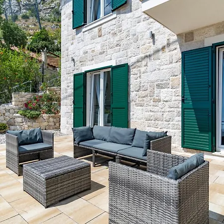 Villa B2b With Heated Pool And Panoramic Sea Views *