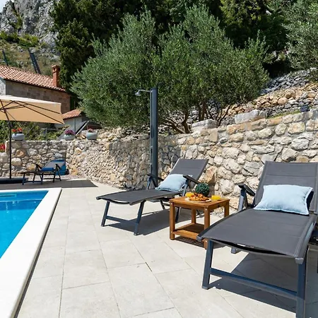 Villa B2b With Heated Pool And Panoramic Sea Views Omis
