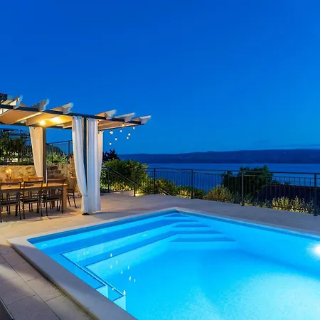 B2b With Heated Pool And Panoramic Sea Views * Omis