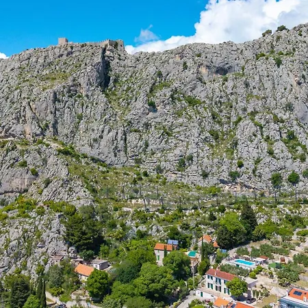 Willa B2b With Heated Pool And Panoramic Sea Views Omiš