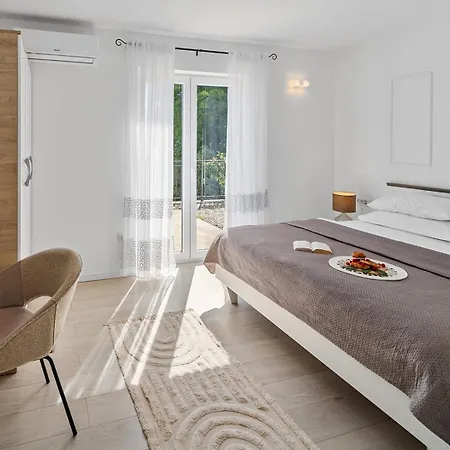 B2b With Heated Pool And Panoramic Sea Views Villa *