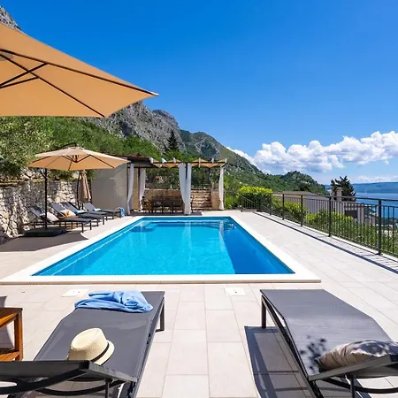Villa B2b With Heated Pool And Panoramic Sea Views