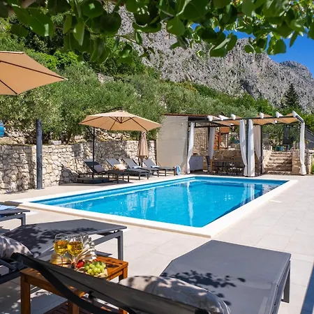 B2b With Heated Pool And Panoramic Sea Views Villa *