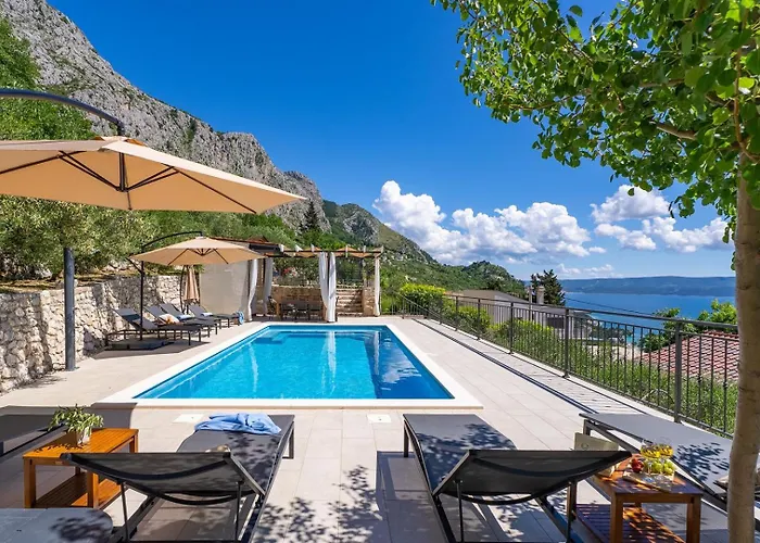 B2b With Heated Pool And Panoramic Sea Views فيلة أوميس